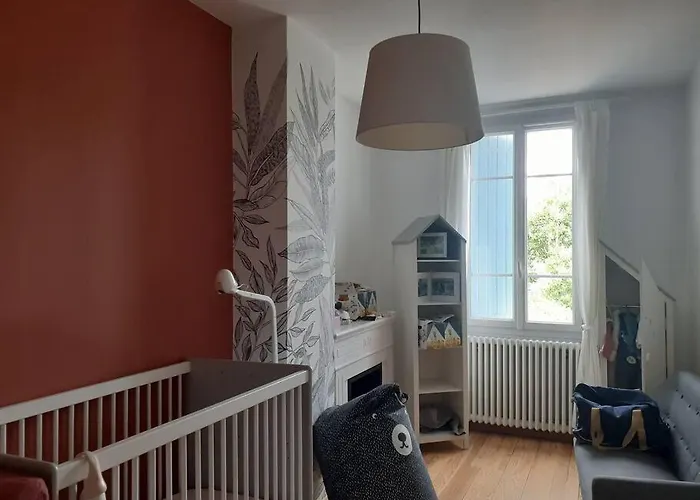 Centre -piscine View Our Profile Please