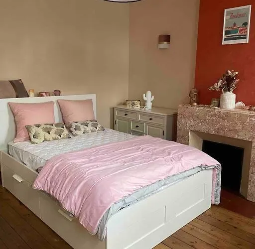 Дом отдыха Centre -piscine View Our Profile Please Альби