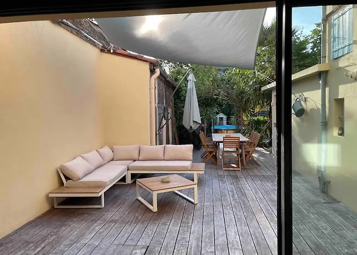 Centre -piscine View Our Profile Please Дом отдыха *